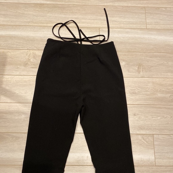 Split leg trousers with tie at the waist - Picture 4 of 5